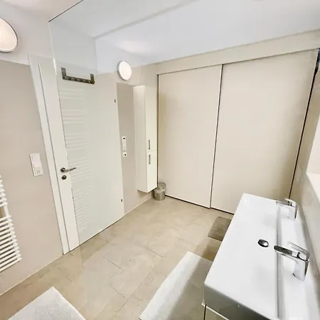 Beautiful Spacious Center Flat With Parking Option דירה גראץ