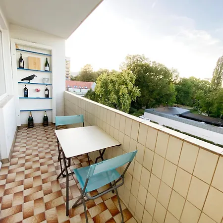 アパート Beautiful Spacious Center Flat With Parking Option