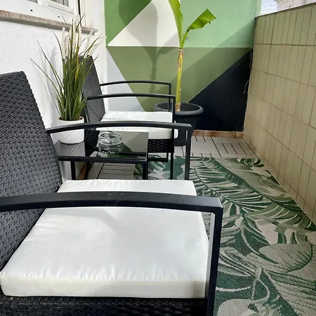 Beautiful Spacious Center Flat With Parking Option Apartment