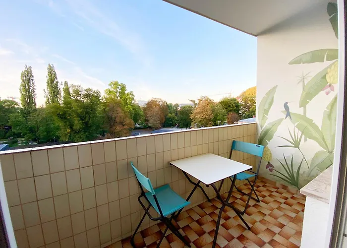 Beautiful Spacious Center Flat With Parking Option Graz